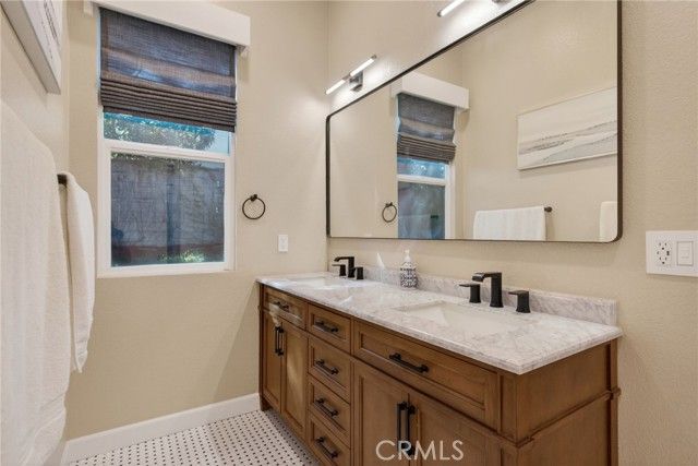 8054 Armagosa, Riverside, CA 92508