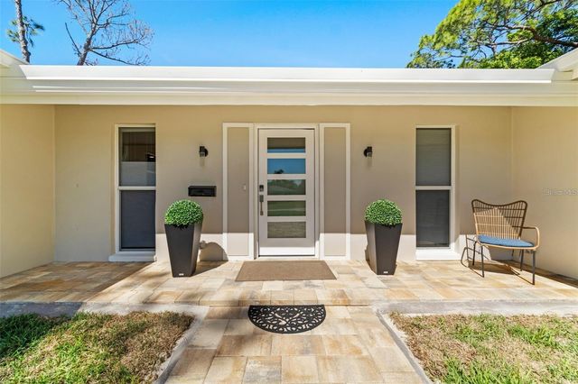 8648 14TH WAY N FL, St Petersburg, FL 33702