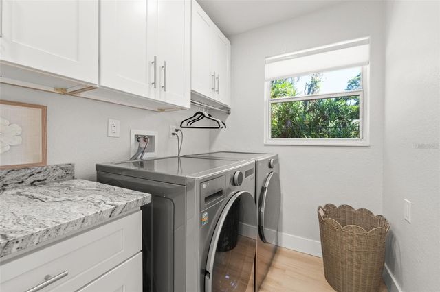 8648 14TH WAY N FL, St Petersburg, FL 33702