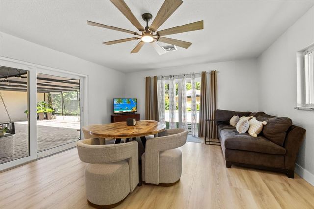 8648 14TH WAY N FL, St Petersburg, FL 33702