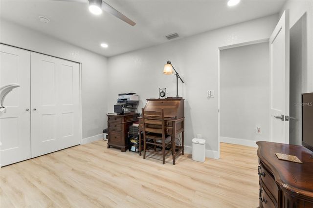 8648 14TH WAY N FL, St Petersburg, FL 33702