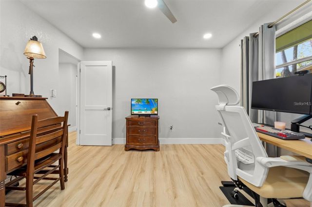 8648 14TH WAY N FL, St Petersburg, FL 33702