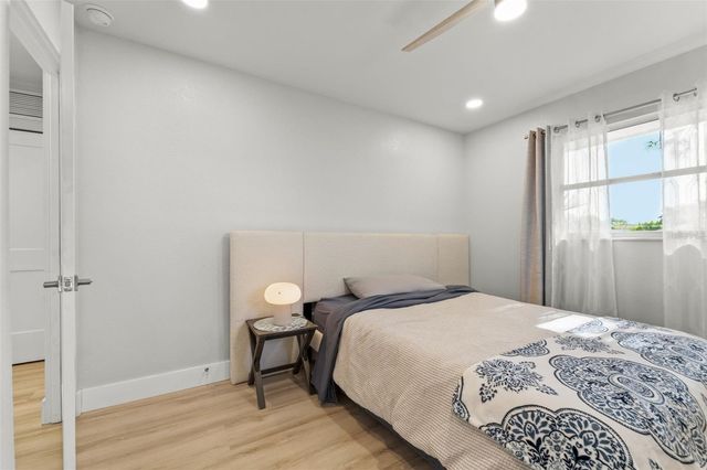 8648 14TH WAY N FL, St Petersburg, FL 33702