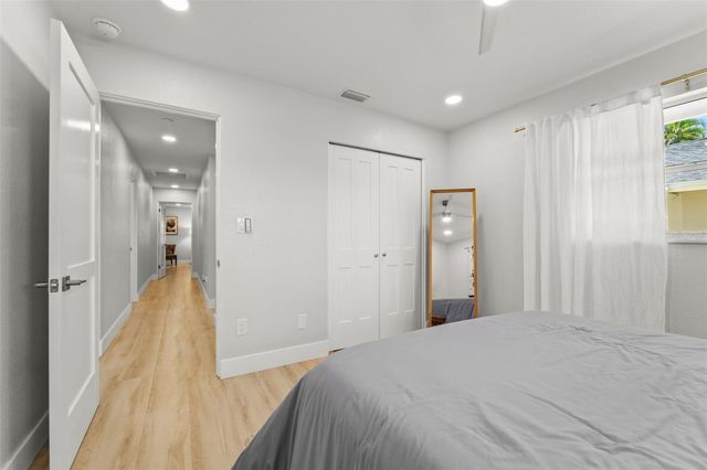 8648 14TH WAY N FL, St Petersburg, FL 33702