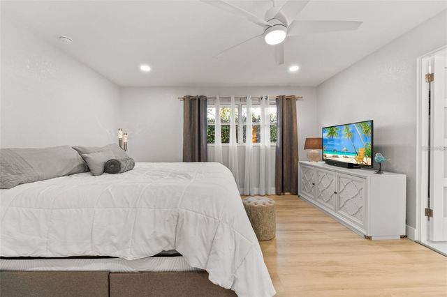 8648 14TH WAY N FL, St Petersburg, FL 33702