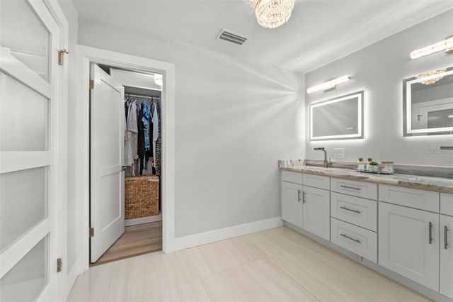 8648 14TH WAY N FL, St Petersburg, FL 33702