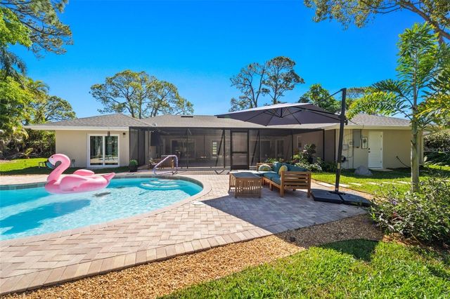 8648 14TH WAY N FL, St Petersburg, FL 33702