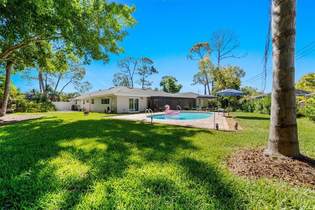 8648 14TH WAY N FL, St Petersburg, FL 33702