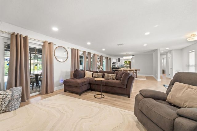 8648 14TH WAY N FL, St Petersburg, FL 33702