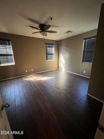 8153 W GROOM CREEK Road, Phoenix, AZ 85043