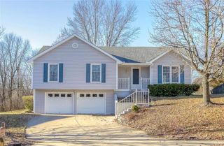 6215 NW 65th Street, Kansas City, MO 64151