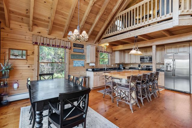 260 Mansfield View Road, Stowe, VT 05672