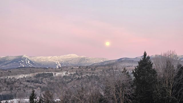 260 Mansfield View Road, Stowe, VT 05672