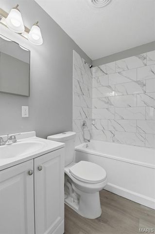 4815 Orange Blossom Lane, Hazelwood, MO 63042