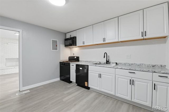 4815 Orange Blossom Lane, Hazelwood, MO 63042