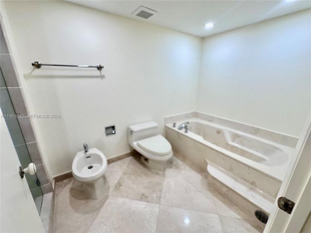 520 Brickell Key Dr A2015, Miami, FL 33131