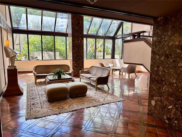 520 Brickell Key Dr A2015, Miami, FL 33131