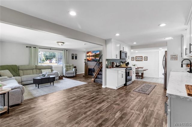 10 Laurelton Drive, West Seneca, NY 14224