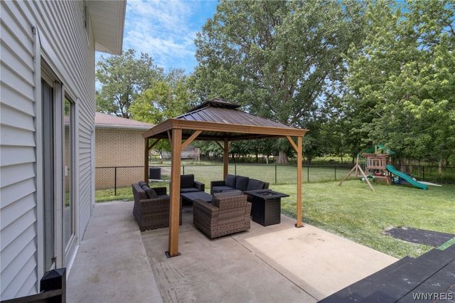 10 Laurelton Drive, West Seneca, NY 14224