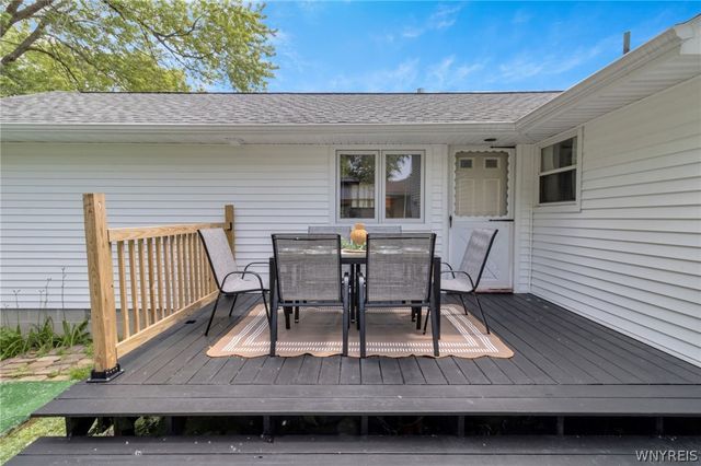 10 Laurelton Drive, West Seneca, NY 14224