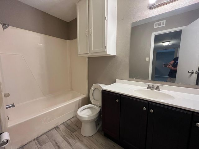 1842 Thompson Street, La Marque, TX 77568