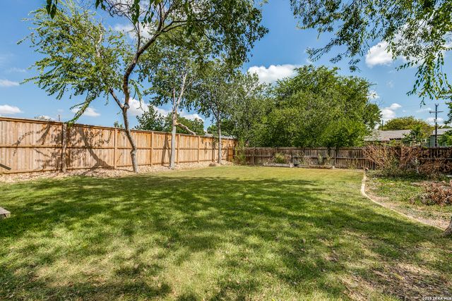 830 E Erie Ave, San Antonio, TX 78212