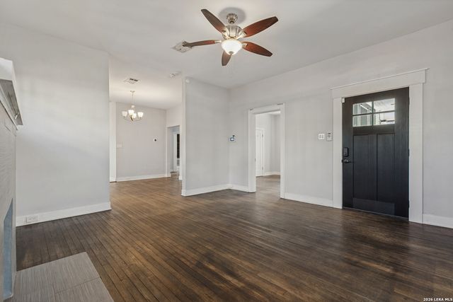 830 E Erie Ave, San Antonio, TX 78212