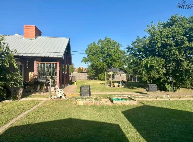 600 MERCER, Quanah, TX 79252