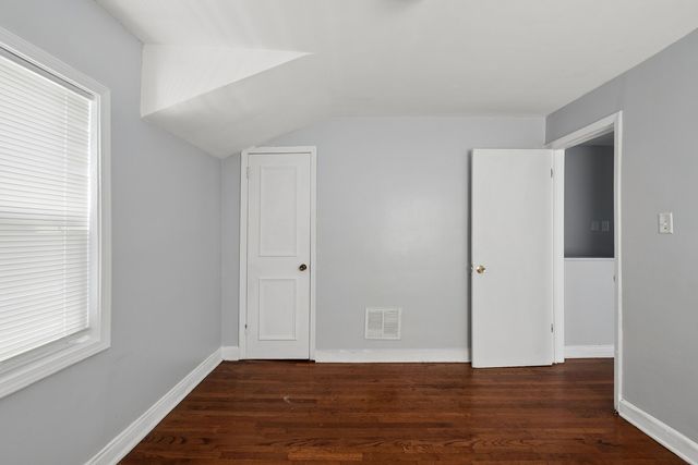10107 S Paxton Avenue, Chicago, IL 60617