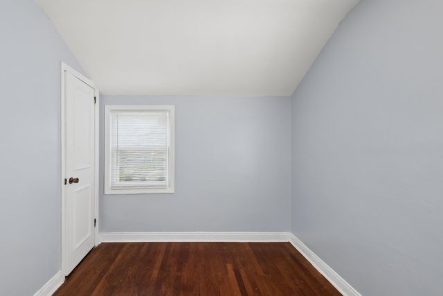 10107 S Paxton Avenue, Chicago, IL 60617