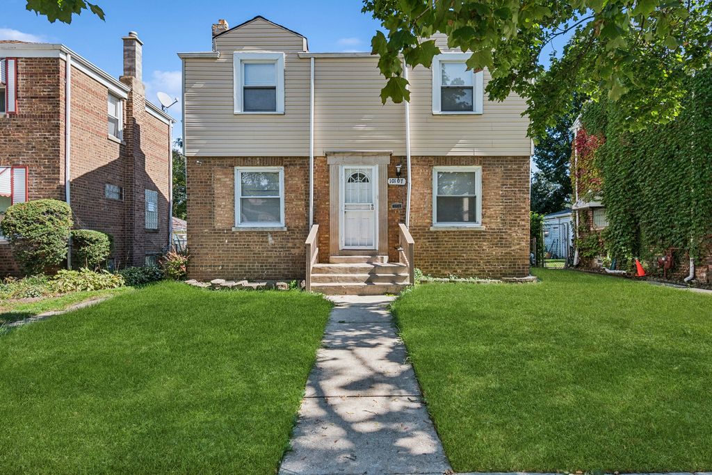 10107 S Paxton Avenue, Chicago, IL 60617