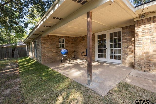 8209 Clemson Dr., Tyler, TX 75703