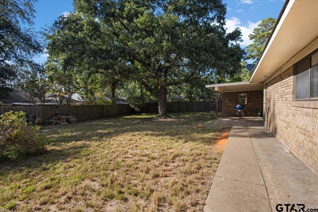 8209 Clemson Dr., Tyler, TX 75703