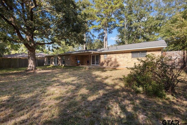 8209 Clemson Dr., Tyler, TX 75703