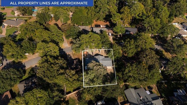 8209 Clemson Dr., Tyler, TX 75703