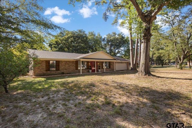 8209 Clemson Dr., Tyler, TX 75703
