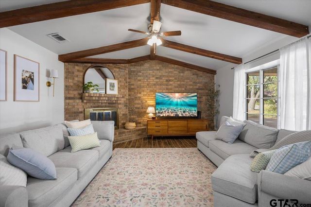 8209 Clemson Dr., Tyler, TX 75703