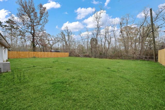 24110 Basket Oak Drive, Huffman, TX 77336