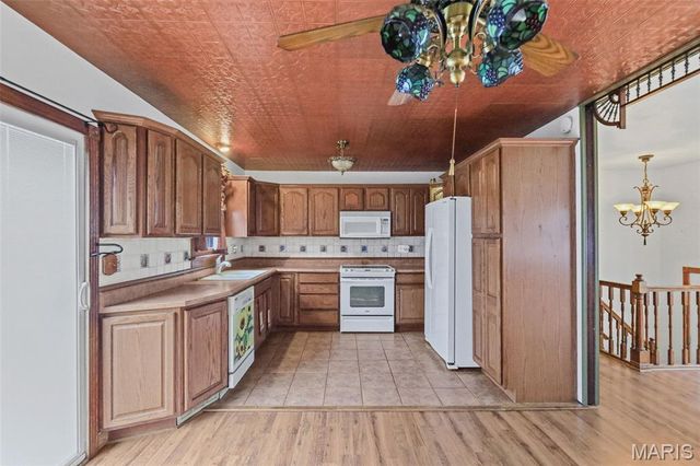 4915 Hill Drive, Godfrey, IL 62035