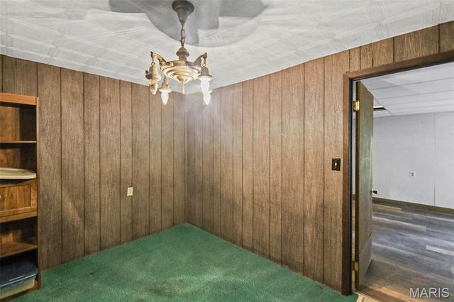 4915 Hill Drive, Godfrey, IL 62035