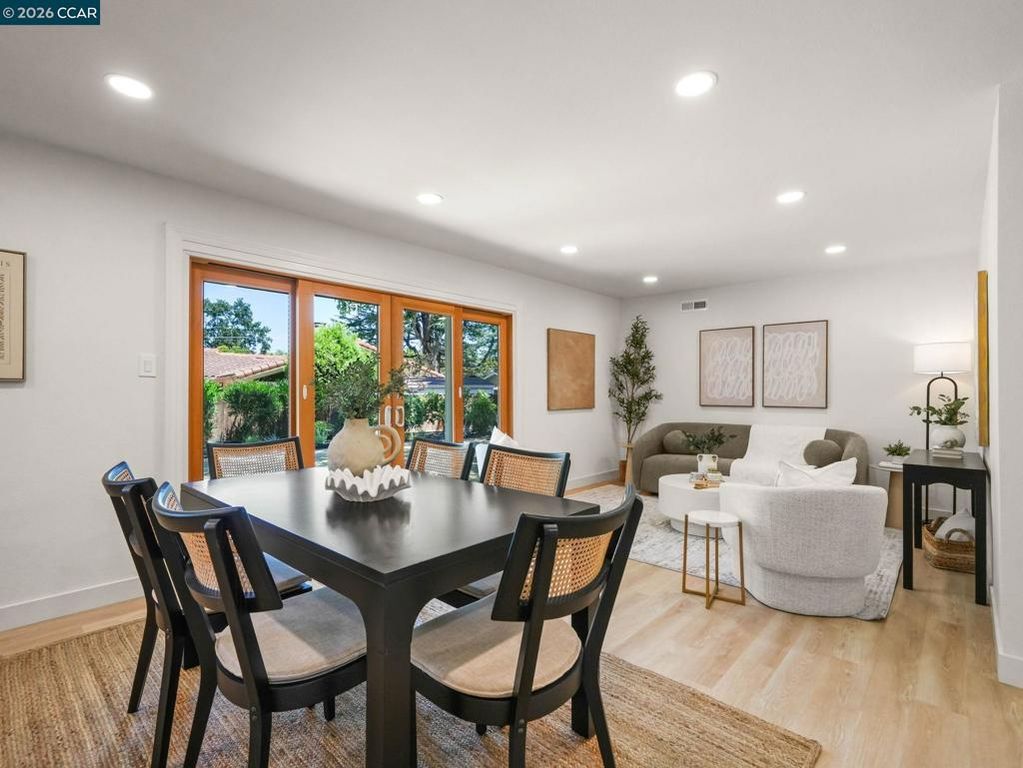 Image 10 of property listing at 136 Arbolado Dr, Walnut Creek, CA 94598