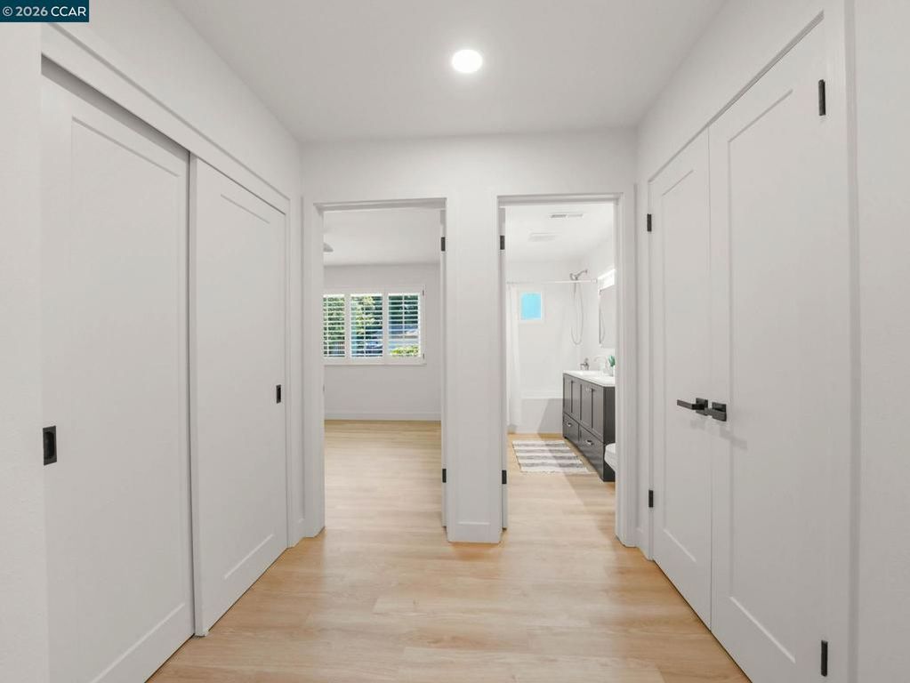 Image 36 of property listing at 136 Arbolado Dr, Walnut Creek, CA 94598