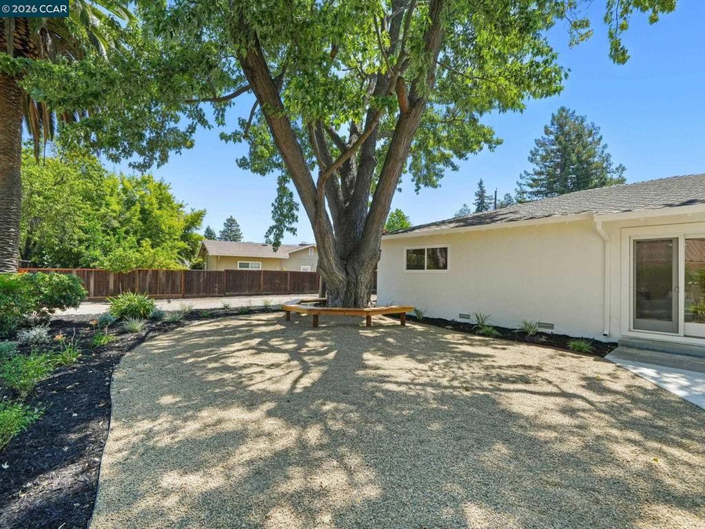 Image 42 of property listing at 136 Arbolado Dr, Walnut Creek, CA 94598