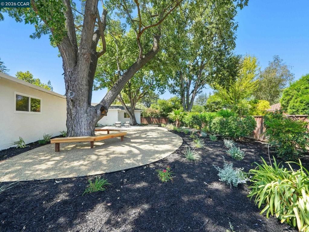 Image 44 of property listing at 136 Arbolado Dr, Walnut Creek, CA 94598