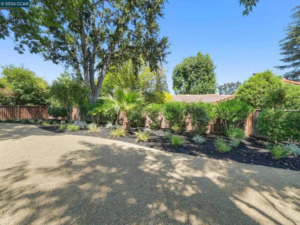 Image 45 of property listing at 136 Arbolado Dr, Walnut Creek, CA 94598