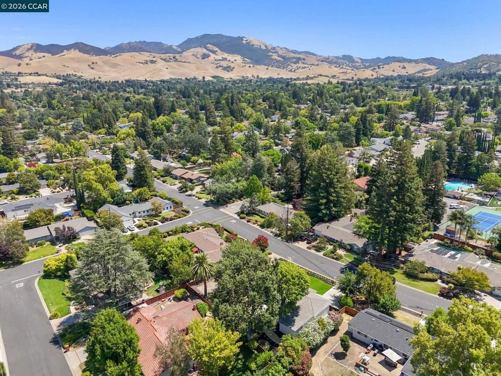 Image 52 of property listing at 136 Arbolado Dr, Walnut Creek, CA 94598