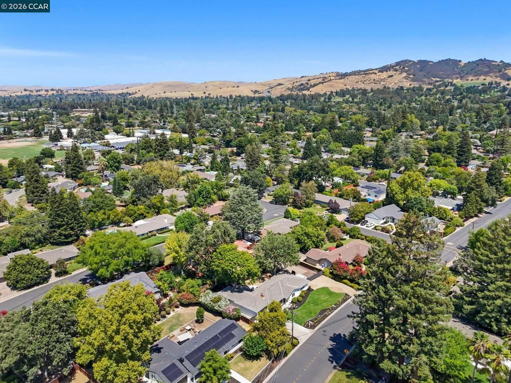 Image 54 of property listing at 136 Arbolado Dr, Walnut Creek, CA 94598