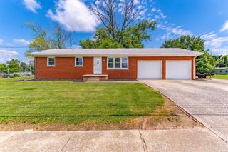 902 MAXVILLE Road, Boonville, IN 47601