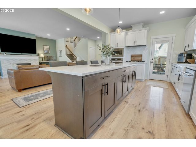 2945 S JASPER Dr, Cornelius, OR 97113