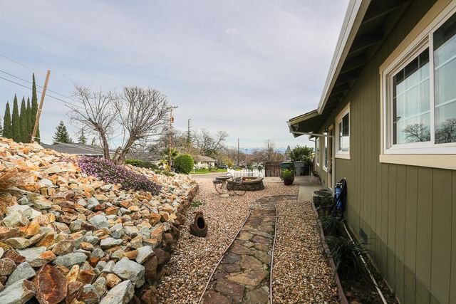3345 Oakwood Place, Redding, CA 96001